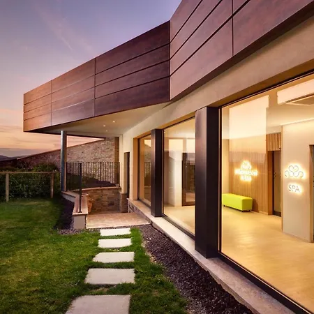 Rezort Borgobrufa Adults Only